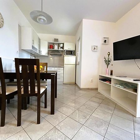 Apartments Vesna Malinska Eksteriør billede