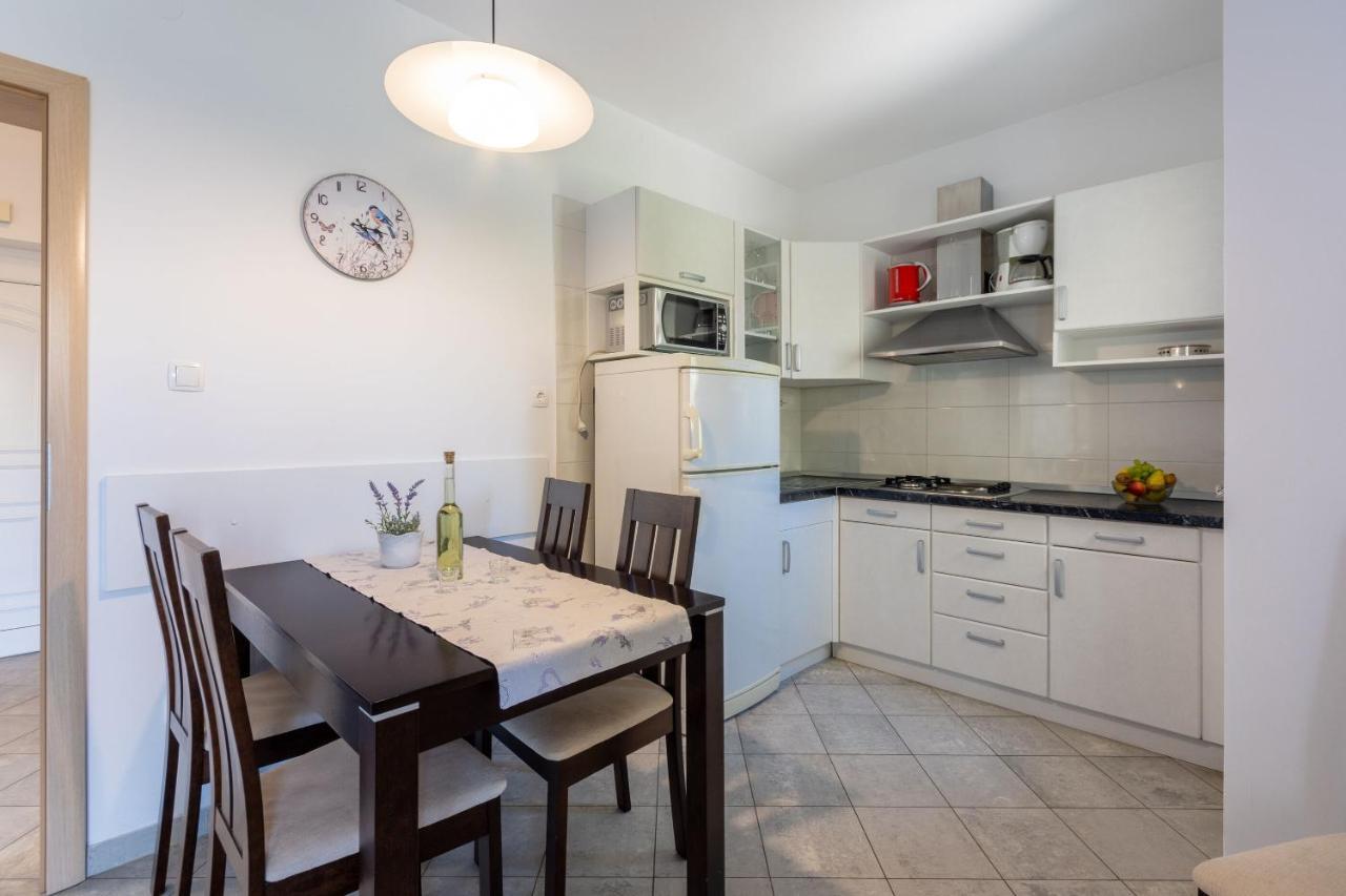 Apartments Vesna Malinska Eksteriør billede